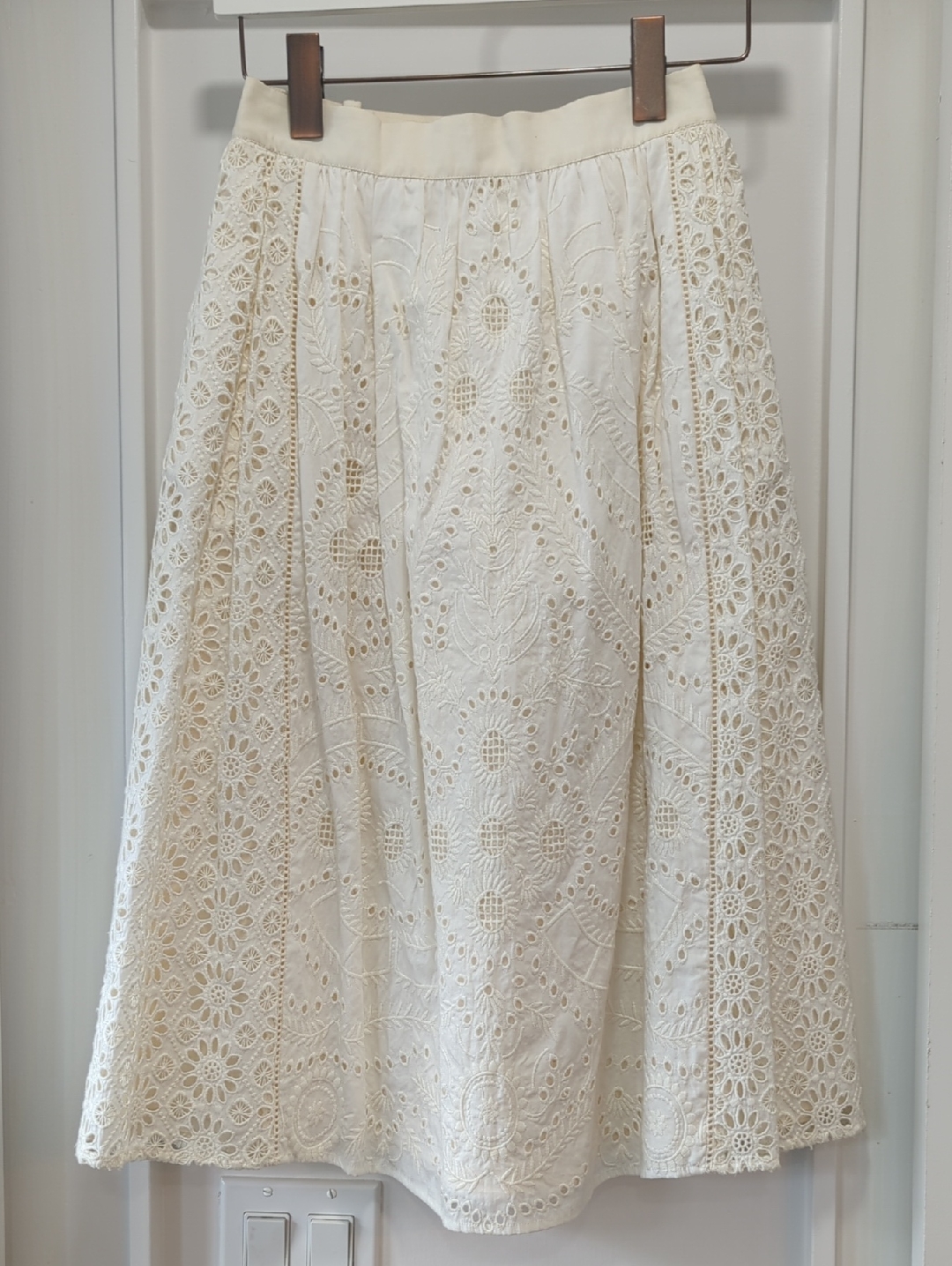 Ann Taylor Cream Lace A-Line Midi Skirt Size 0